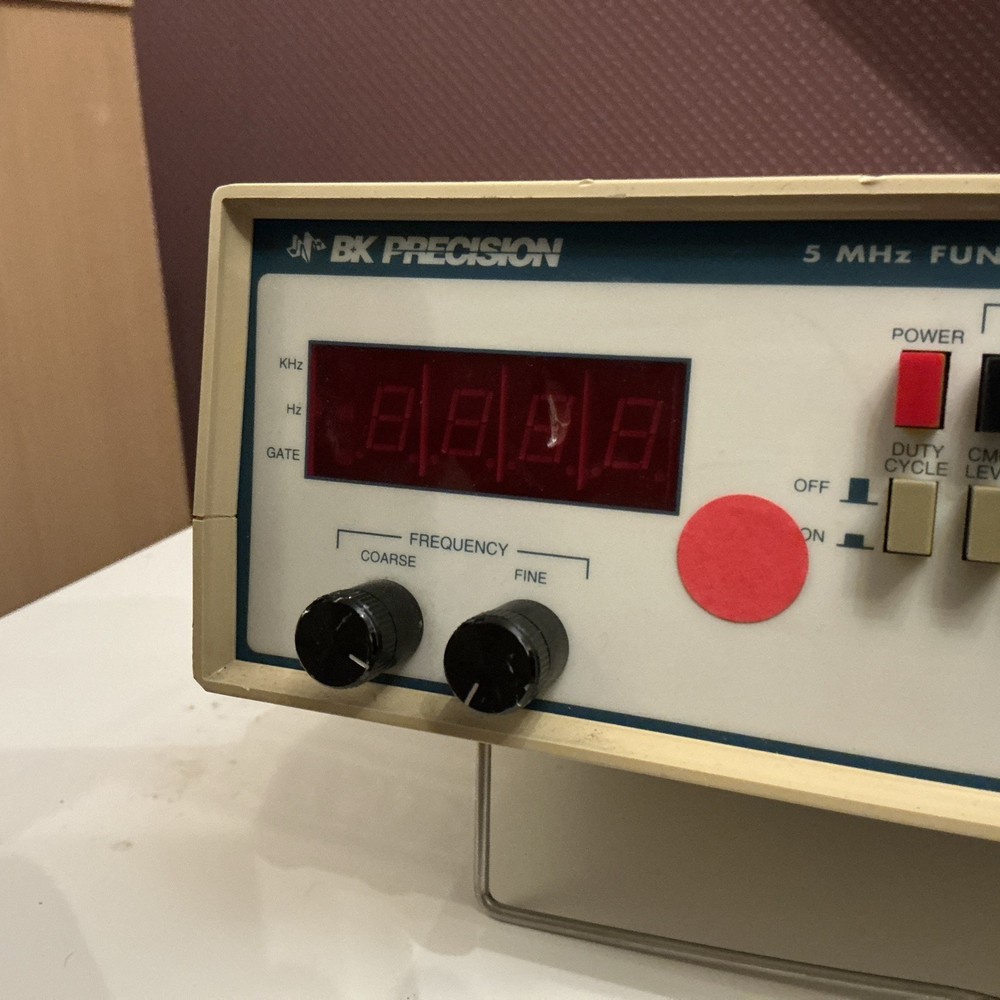 BK PRECISION 4011 - 5 MHZ FUNCTION GENERATOR