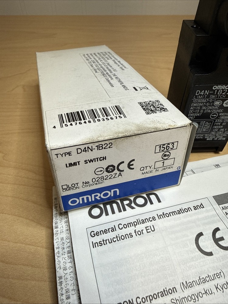 NEW! Omron D4N-1B22 Limit Switch 02822ZA