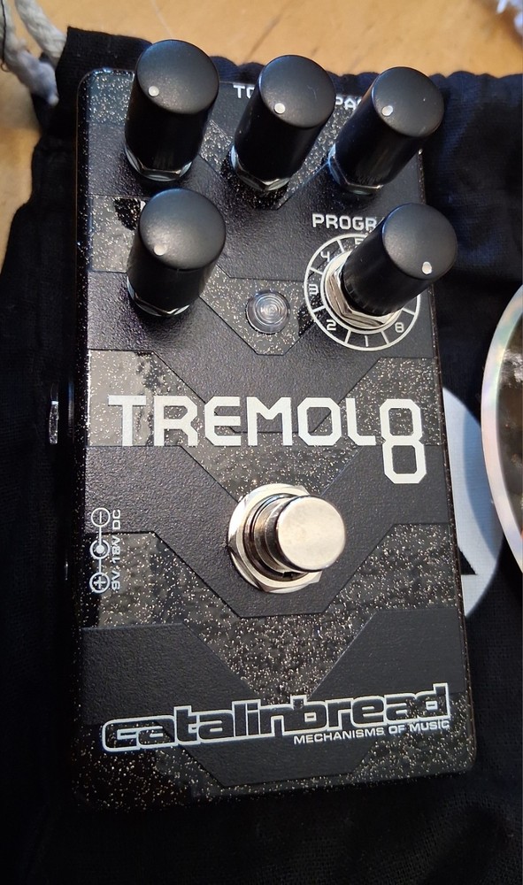 Catalinbread Tremolo8, 8-Program Tremolo with Reverb (Tremol8)