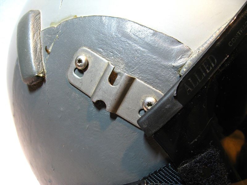 AUTHENTIC 90's GENTEX HGU-55/P PILOT FLIGHT HELMET w/ VISOR & COVER / MEDIUM