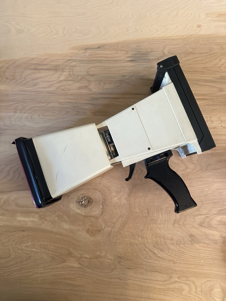 Hitachi Crt King Polaroid Camera Works Branding Missing