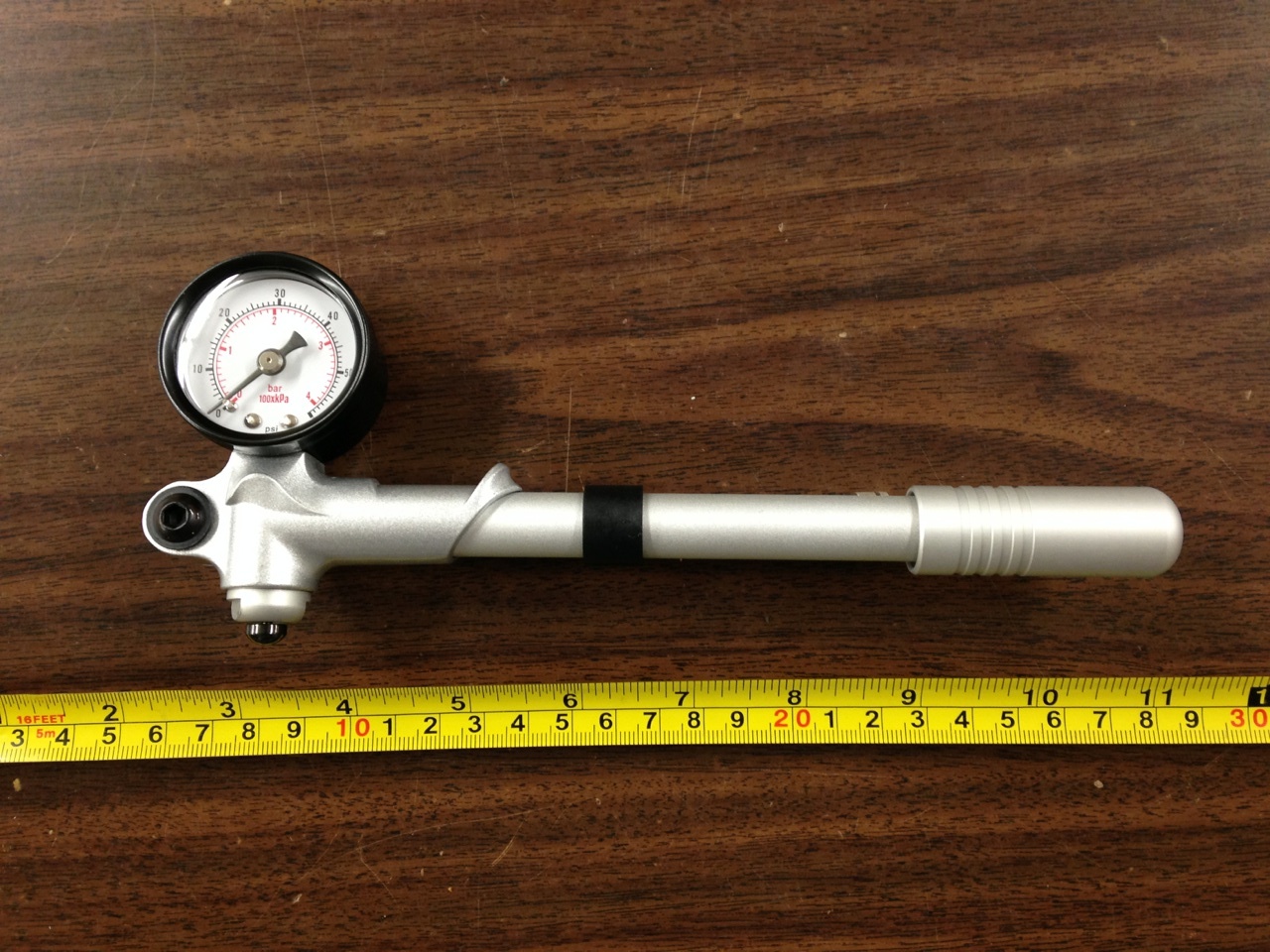 60 PSI REAR AIR SHOCK PUMP W/ METAL HANDLE FOR HARLEY DAVIDSON TOURING MODELS