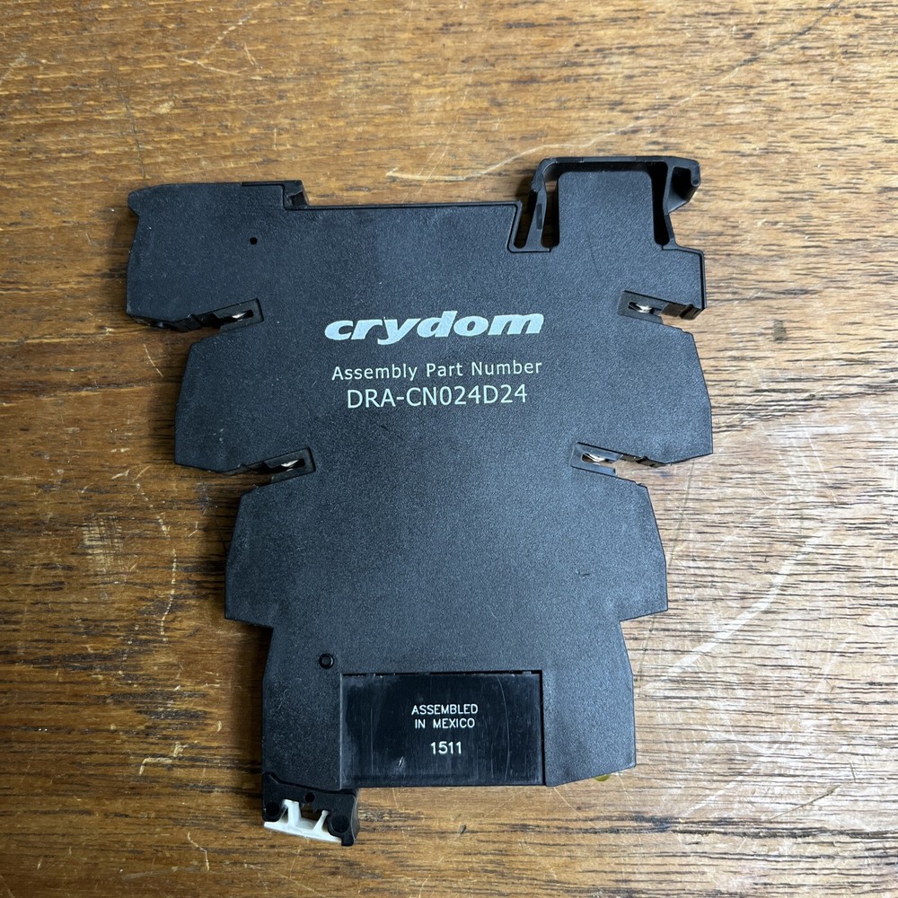 Crydom DRSCN24 Socket & Solid State Relay Socket Module Unit W/ CN024D24