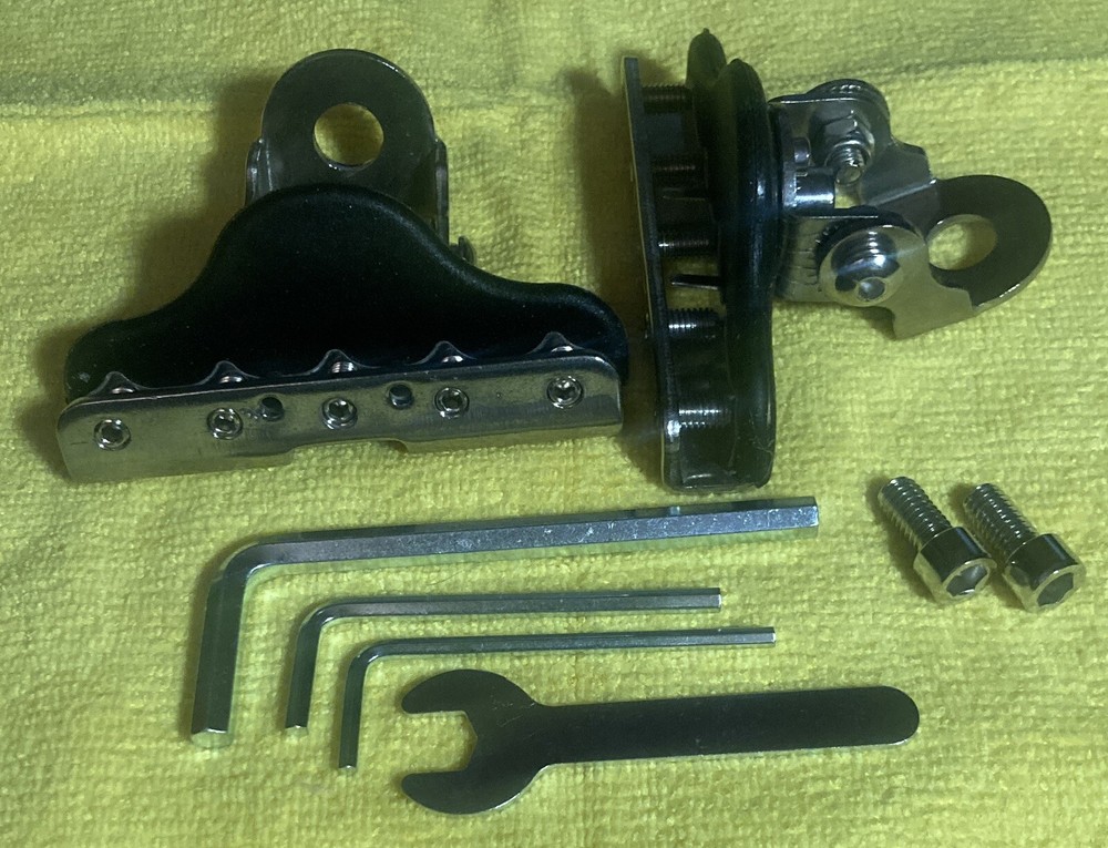 2pc light bar mounting brackets for ATV, UTV, SUV. Universal Clamp Mount.