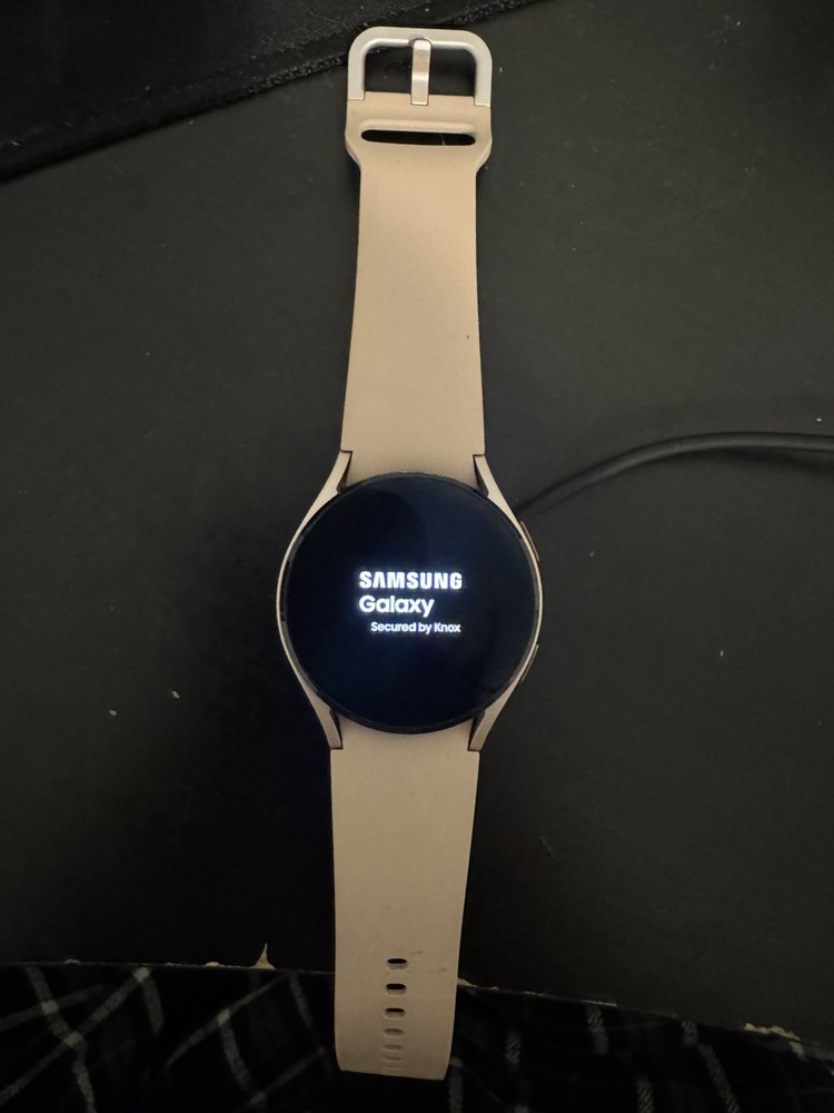 SAMSUNG GALAXY WATCH 4
