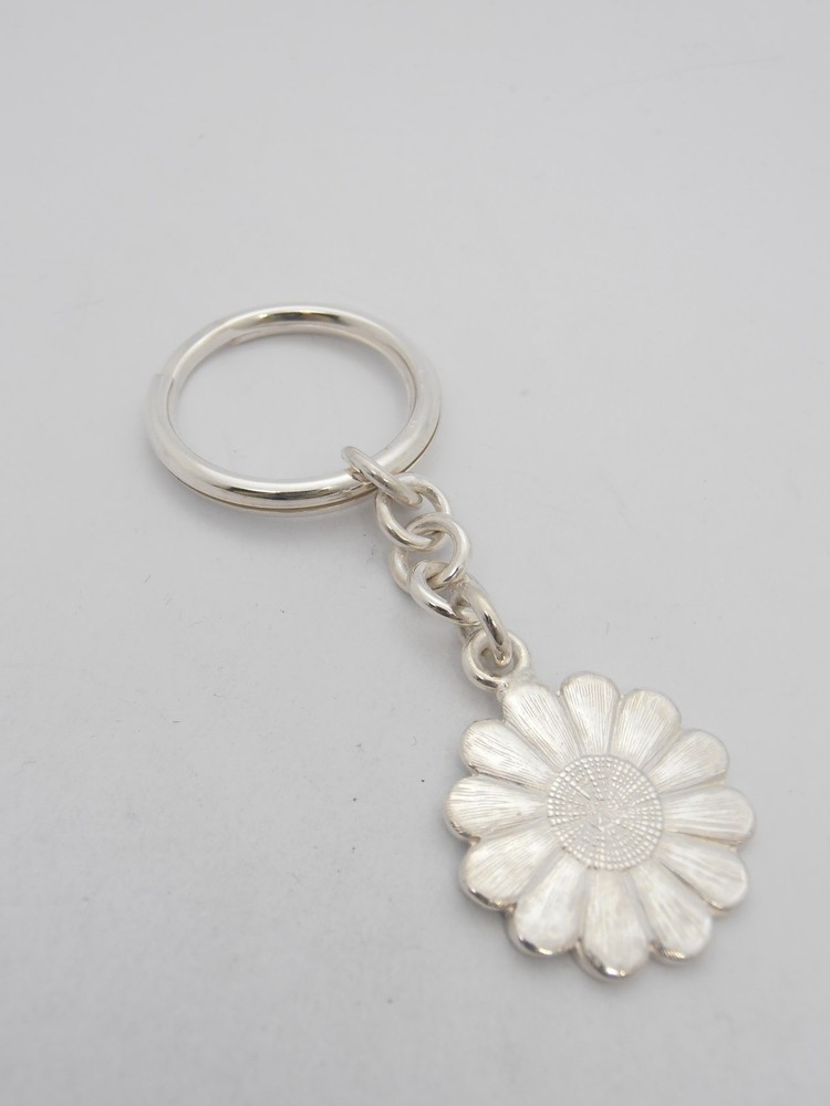Daisy: 925 Silver Keychain with Flower