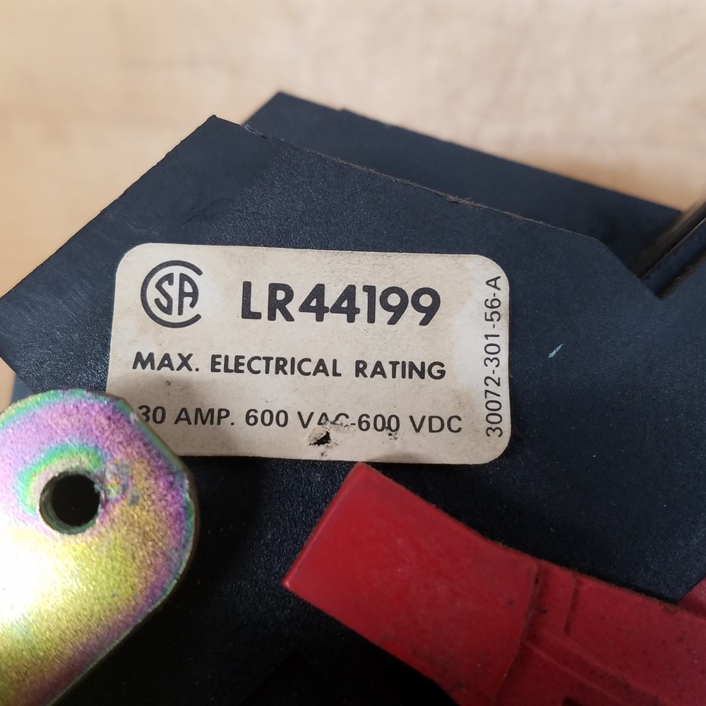 Square D HU-30-SV 3 Pole Disconnect Switch - USED