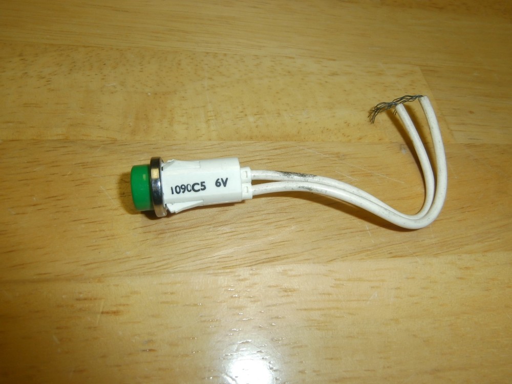 IDI 1090C GREEN  PANEL INDICATOR LAMP 6 VOLT,NOS