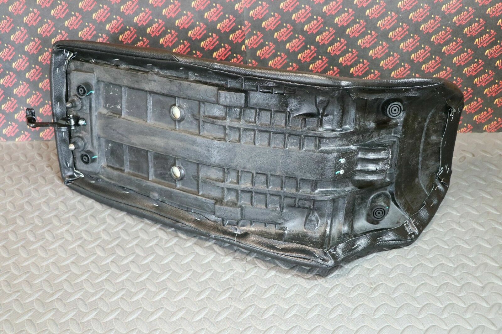 NEW Complete seat Yamaha Banshee 1987-2006 BLACK + lettering