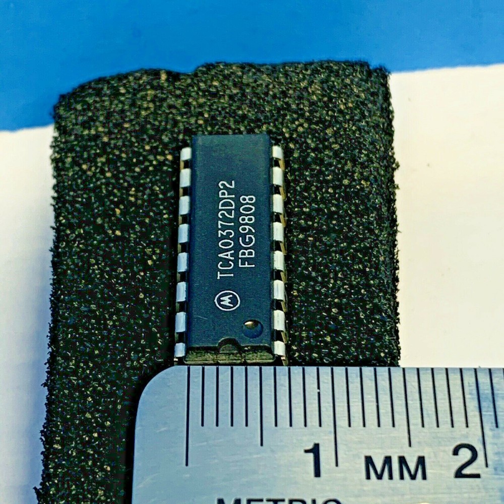 PHILIPS CDM3 INTEGRATED CIRCUIT POWER REGULATOR FOR CD PLAYER PC BOARD