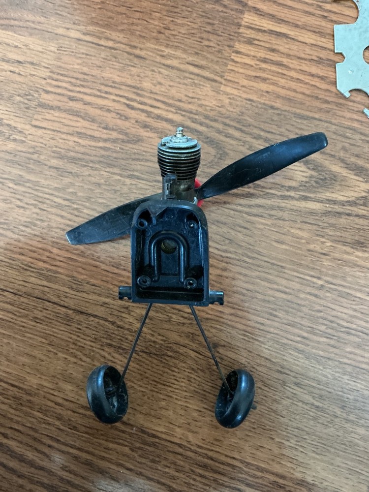 Rare Vintage Cox Model Engine, used.