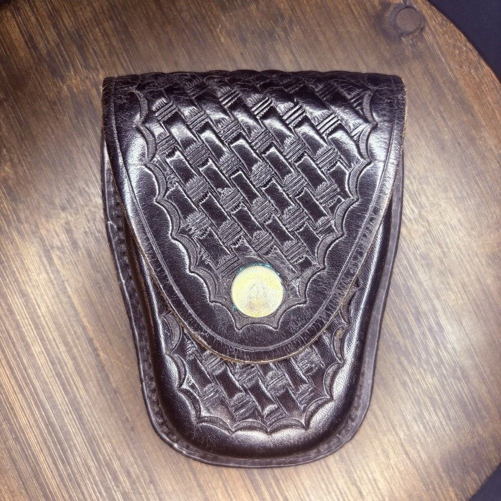 BACON Handcuff Case Black Basketweave w/ Chrome Snap Model 324 Bacon. RARE