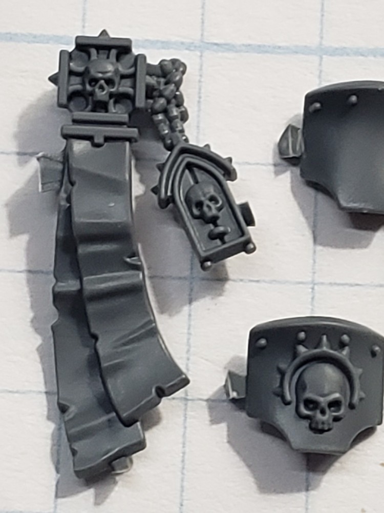 Warhammer 40k Space Marines Bits Terminator Chaplain Relic Tabard w Hip Guards