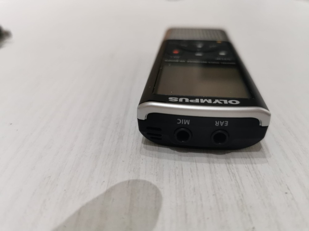 Olympus Voice Recorder 2GB USB - Digital Recorder - Tested - Case - USB Cable