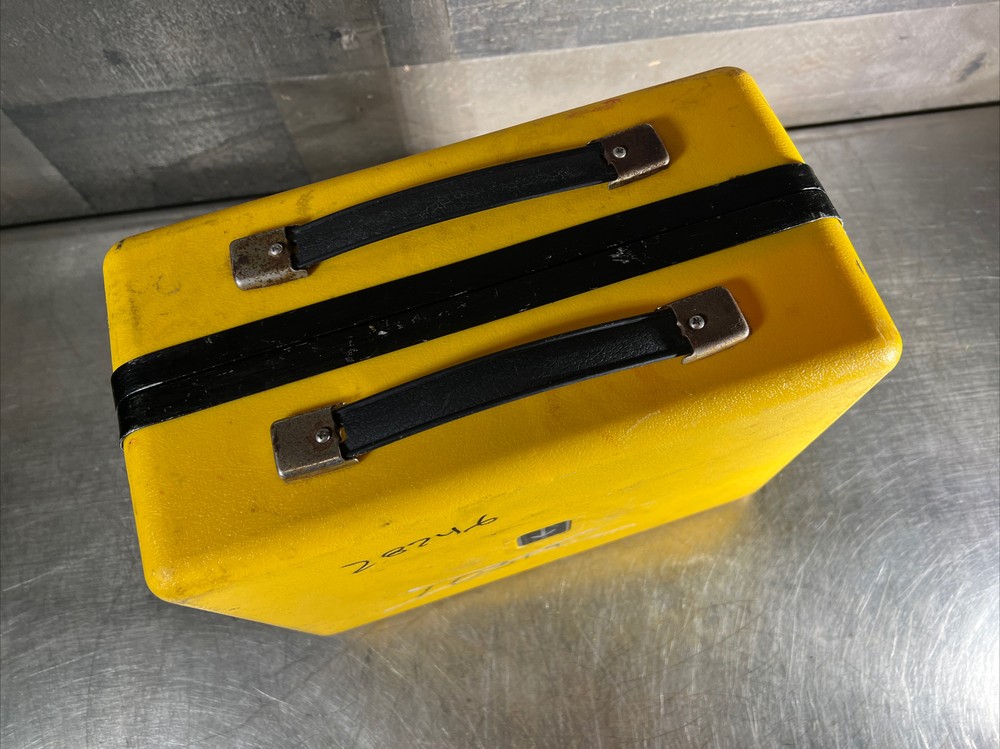 Vivax Metrotech VM-480B Split Box Pipe and cable locator. Item ID #3