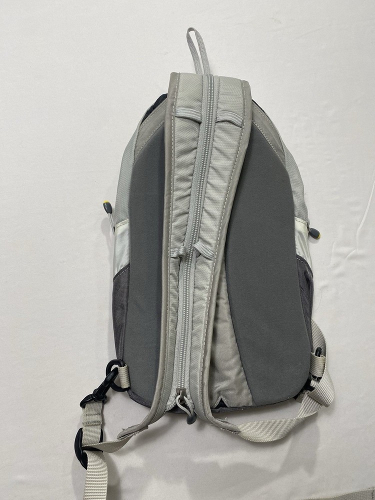 Camelbak Pixie Hydration Backpack. 1.4 Liters. 50 Oz . Short Distance Light