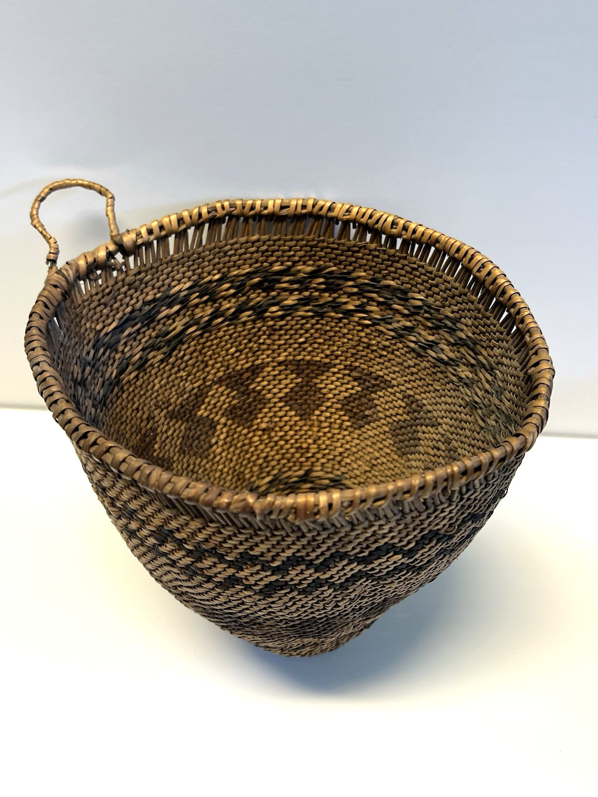 Antique Native American Indian Burden Basket; Late 1890's- 1900s; Lot # F10
