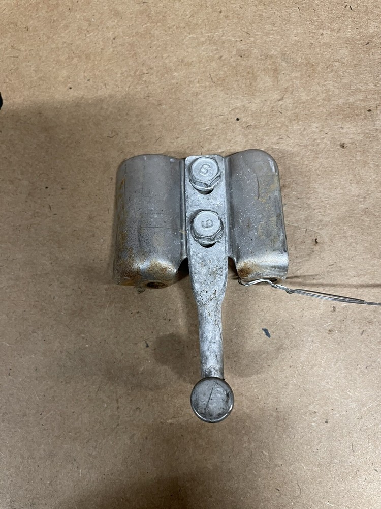 Yamaha Cowling CLAMP HOOK 2 STROKE