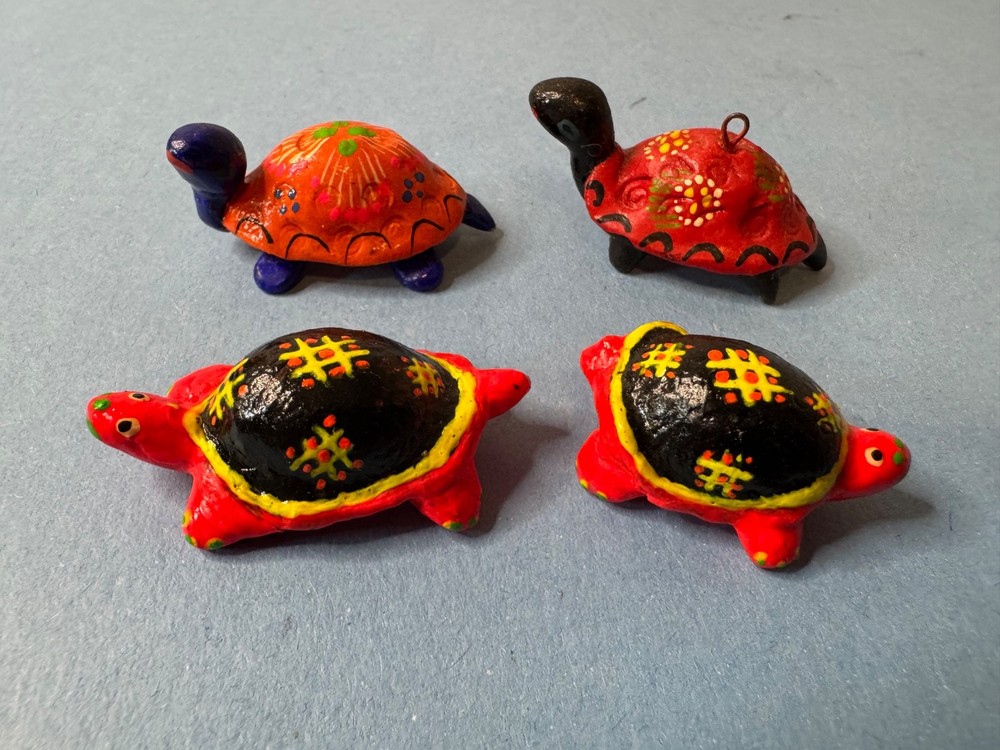 Minture Hand-painted Papier-mâche Turtle Figurine