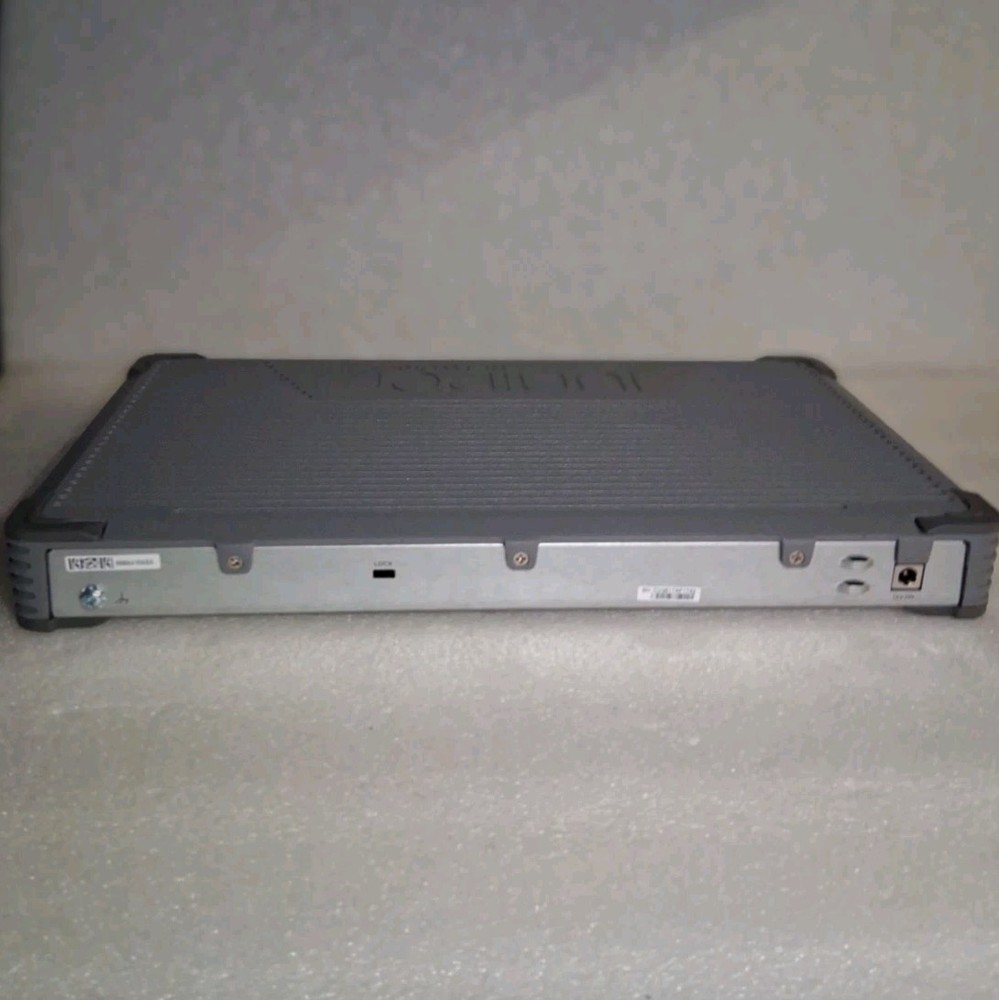 Juniper Networks SRX300 - Services Desktop Security Appliance