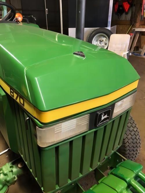 Upper Hood Nose Fits John Deere 670 770 790 870 970 990 1070 3005 4005 LVU802875