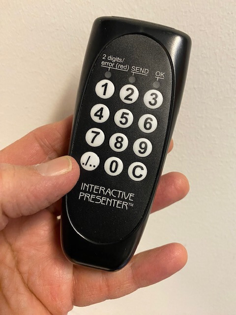 INTERACTIVE PRESENTER VOTING DEVICE