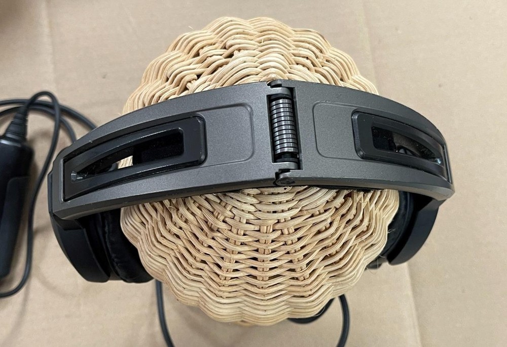 BOSE A20 AVIATION HEADSET NON-BLUETOOTH- USED.