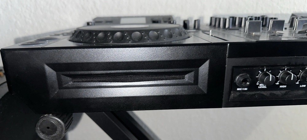 Gemini CDMP-7000 Professional Media Controller System Level 2