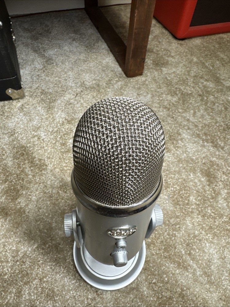 Logitech - Blue Yeti Professional Multi-Pattern USB Condenser Gaming Microphone