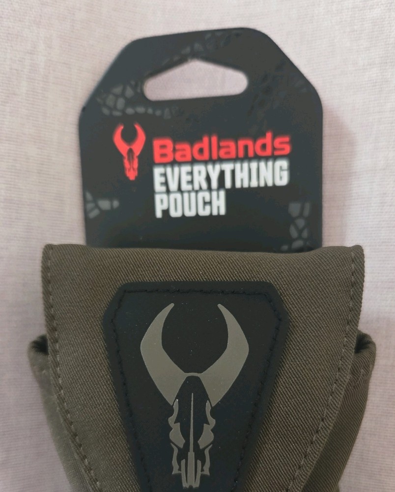 Badlands Everything Pouch (Mud)