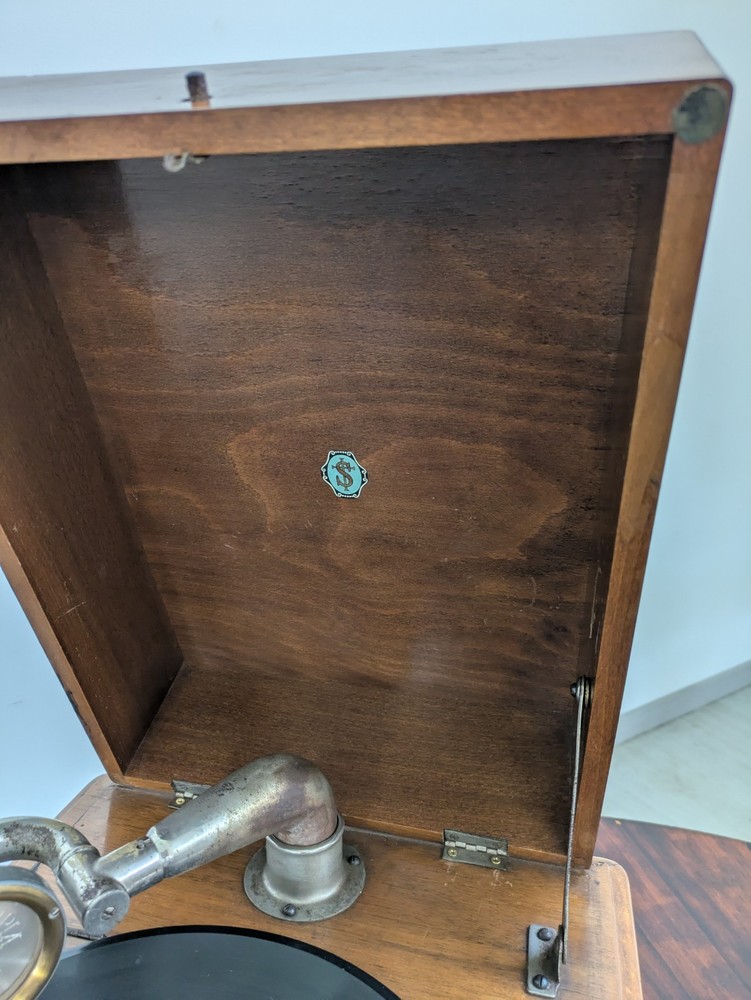 Vintage Solid Wood Gramophone