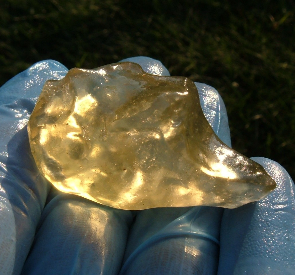 Libyan Desert Glass Meteorite Tektite impact specimen( 148 crt)Super Gem- AAAA+