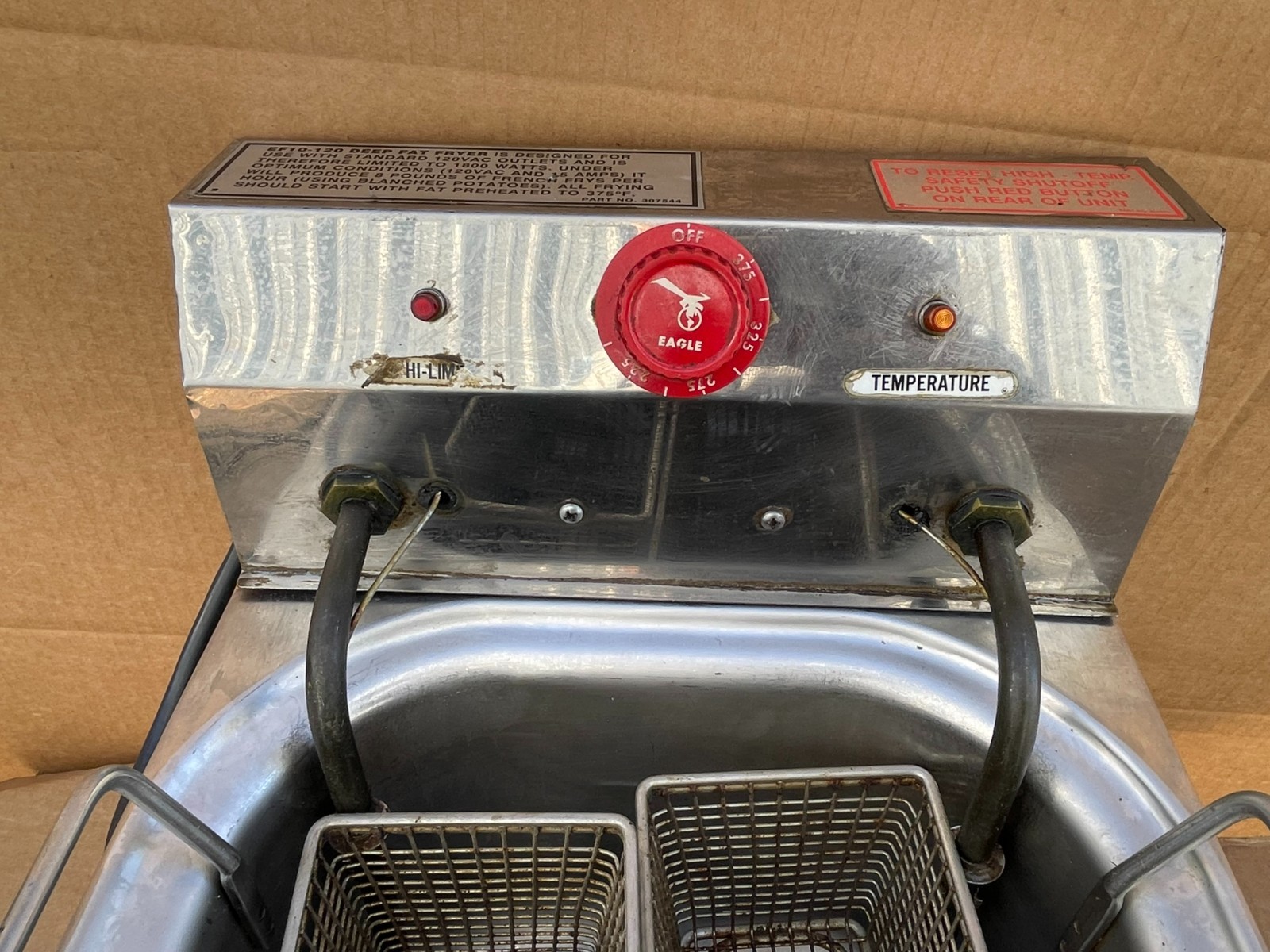 Eagle Countertop Deep Fryer 120V / 1800W / Model EF10-120