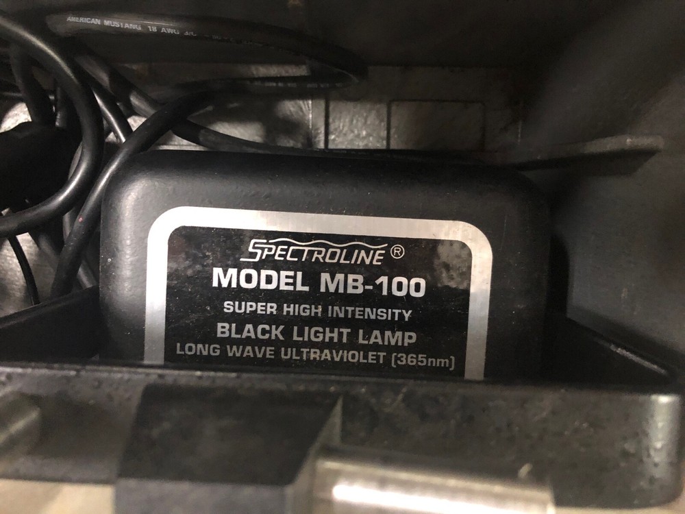 SPECTROLINE MODEL CC-120A, UV LIGHT FOR TESTING LEAKS