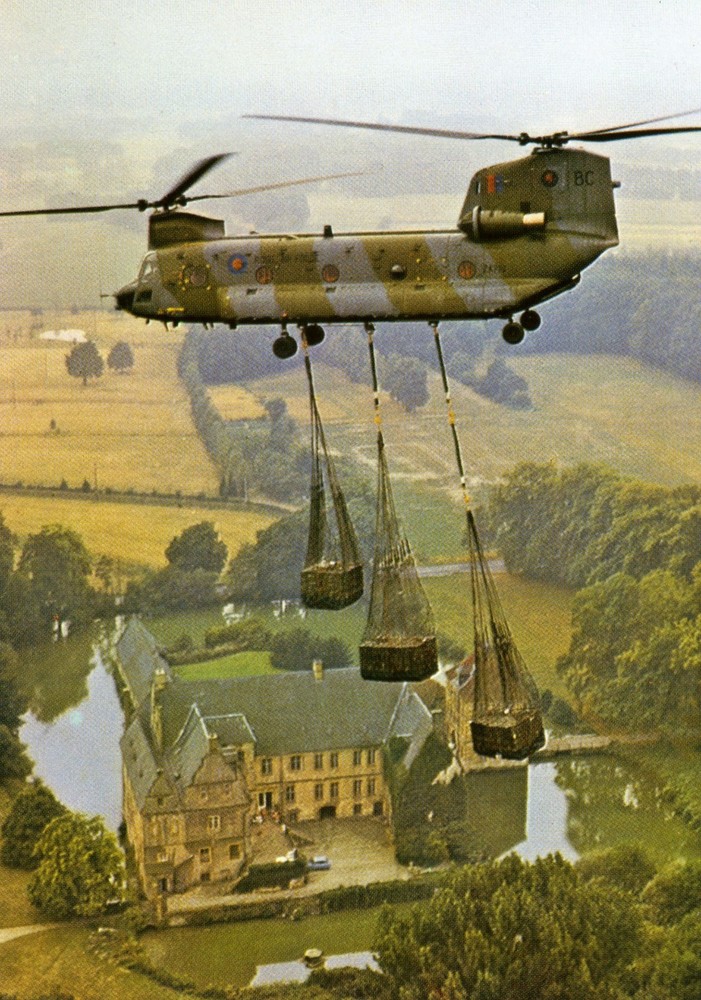 RAF CHINOOK,18 SQUADRON POSTCARD