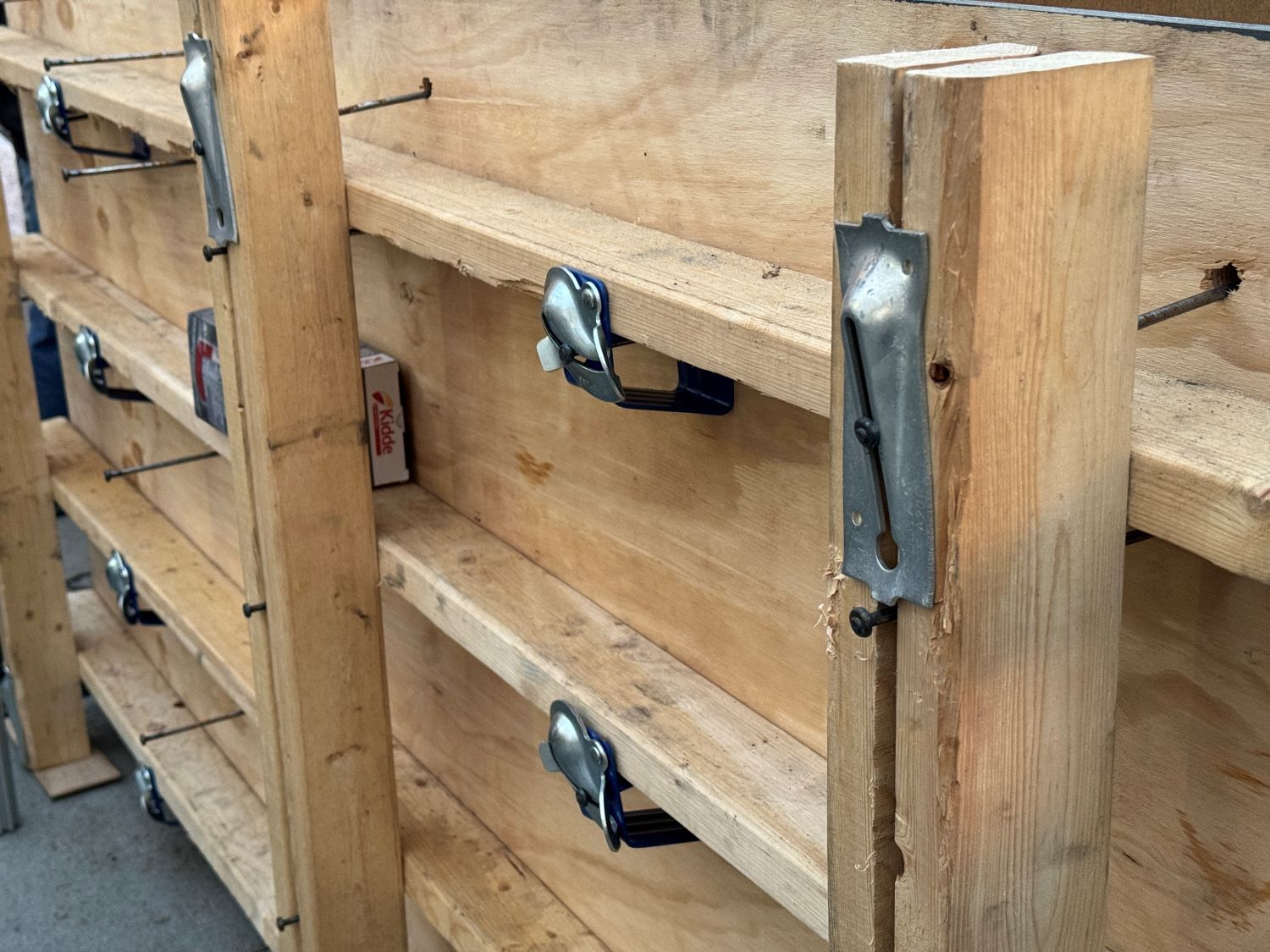 Sandbaggy Galvanized Steel Snap Tie Wedges (2 ⅜" x 6 ⅛") for Concrete Formwork