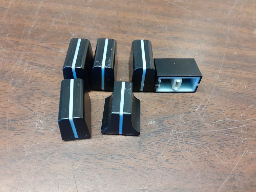 Native Instruments Traktor Kontrol S4 Knobs (6)