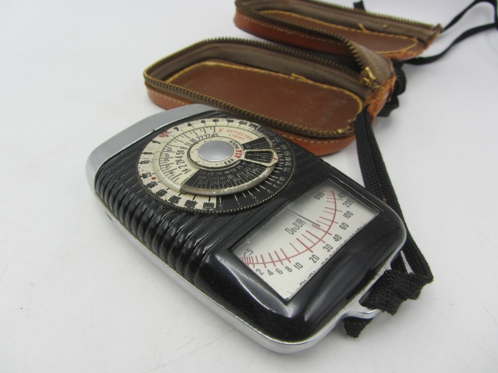 Dejur Dual Professional Hand-Held Camera Light / Exposure Meter - Tested w/ Case