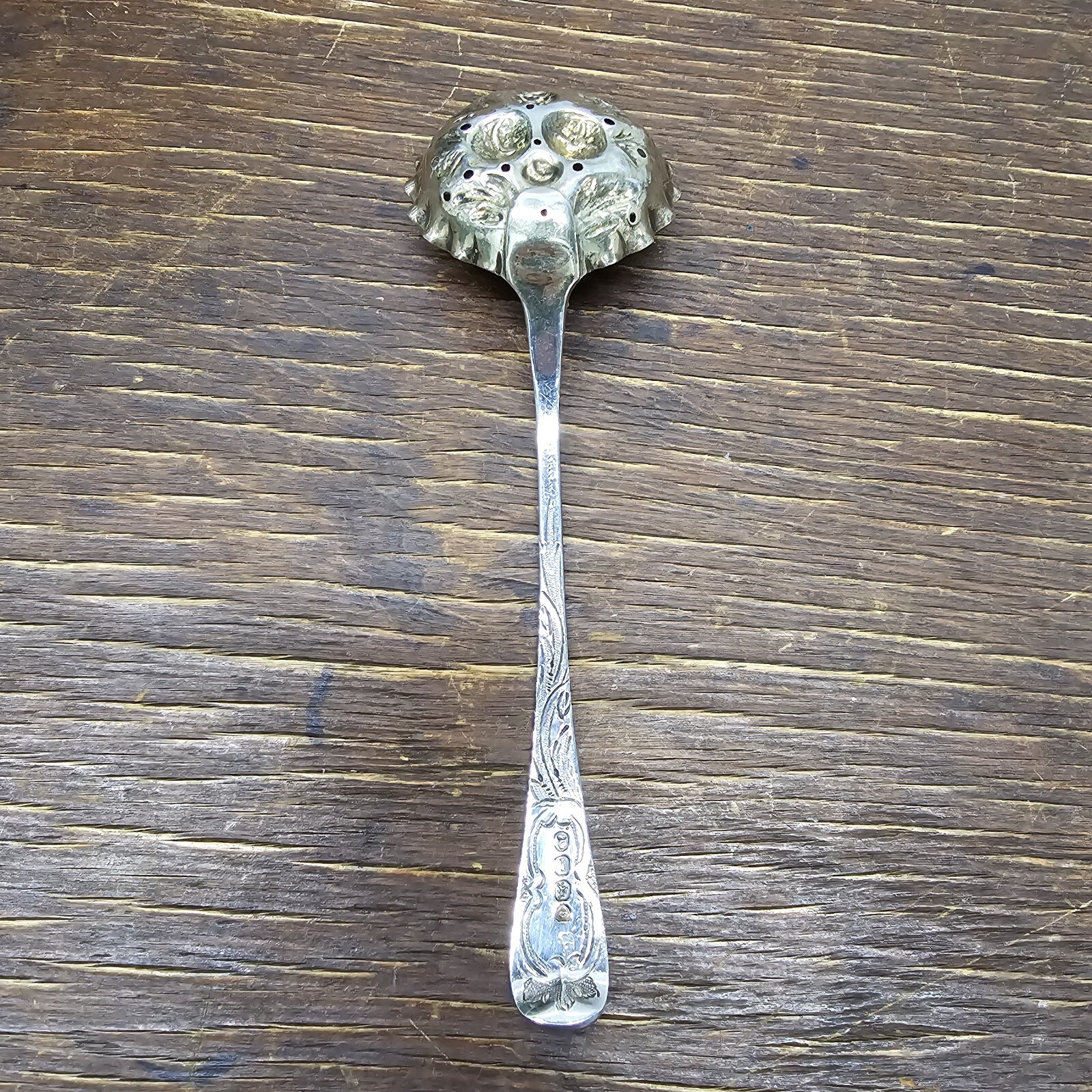 Charles Eley English sterling spoon 1800s bonbon fruit spoons With Lion Crest