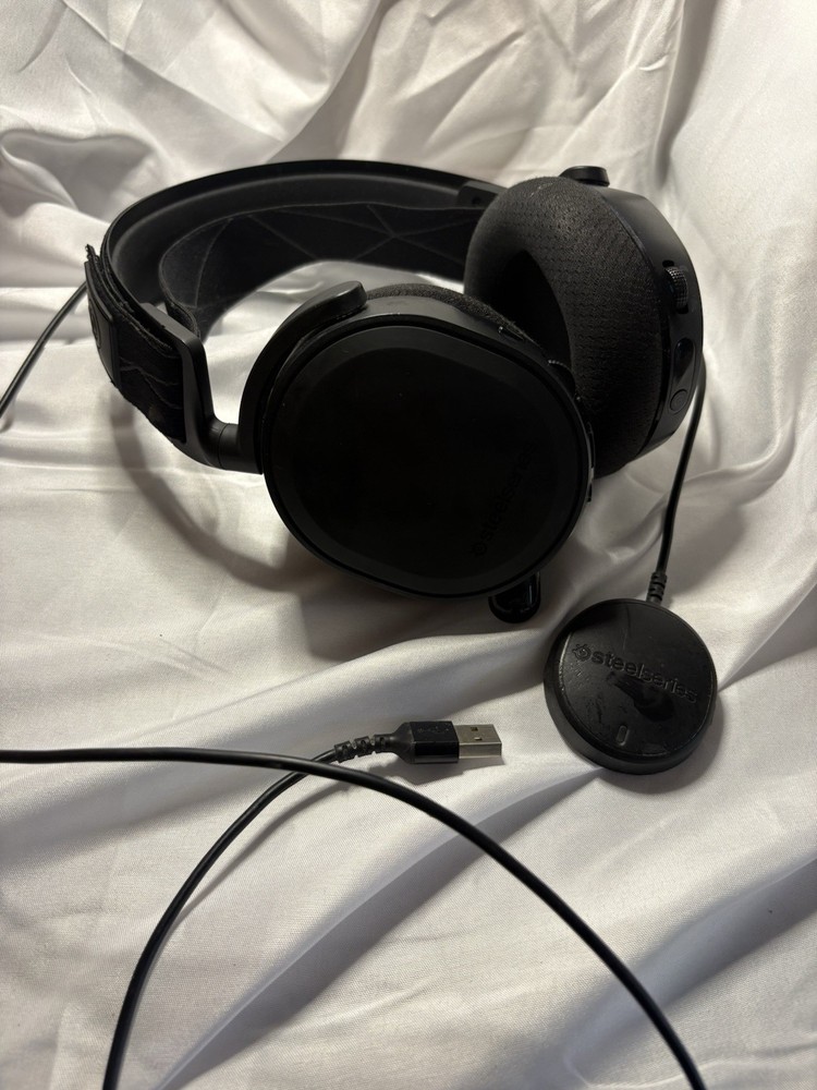 SteelSeries Black USB Gaming Headset Adjustable Headband Over-Ear Double