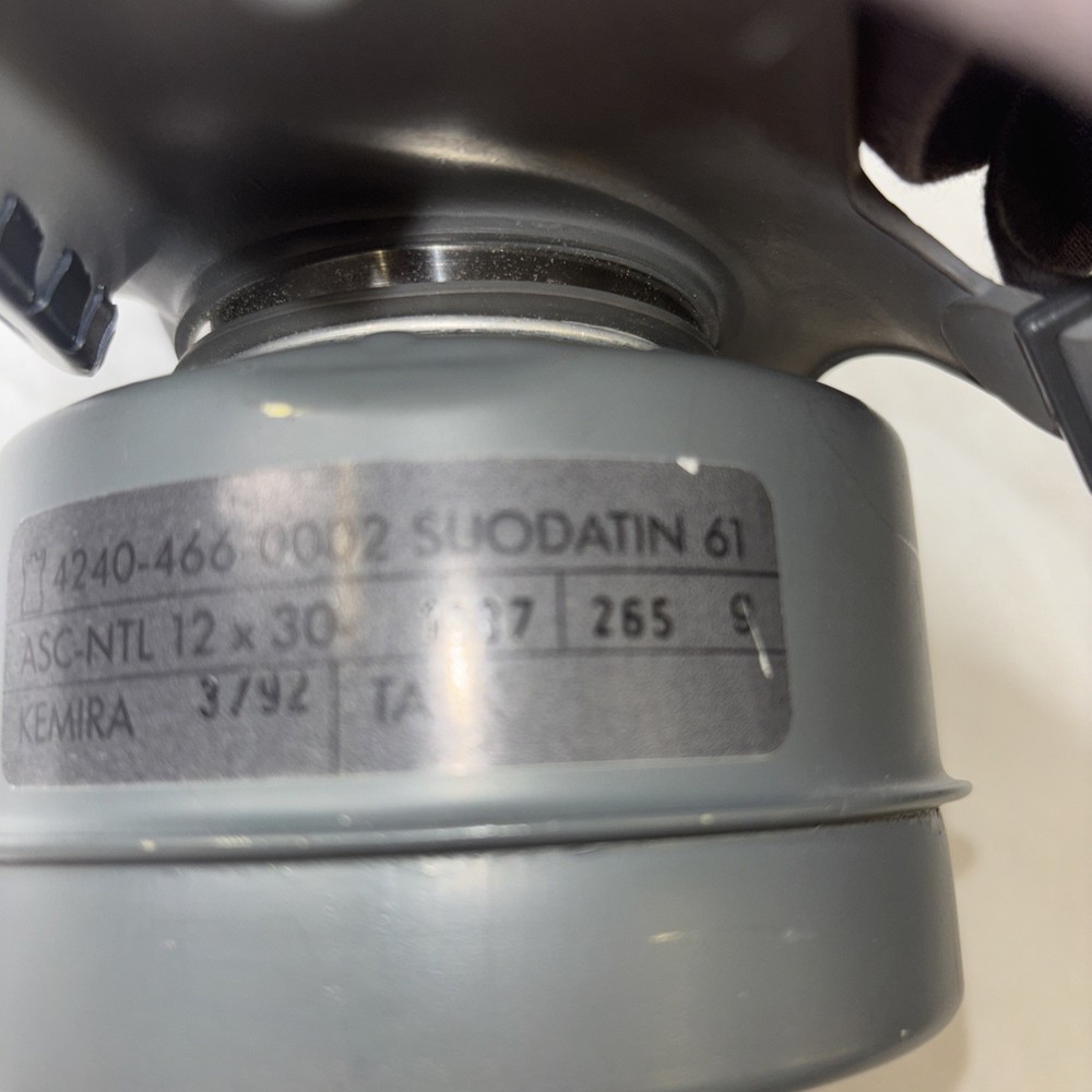 EUC Gas Mask Possibly Avon See Pics