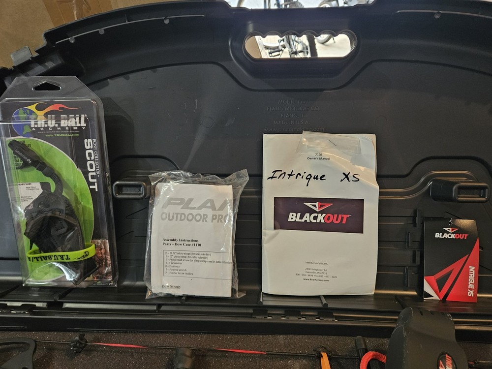 Blackout Intrigue XS Compound Bow Package w/ Case, Sight, Release – NEW