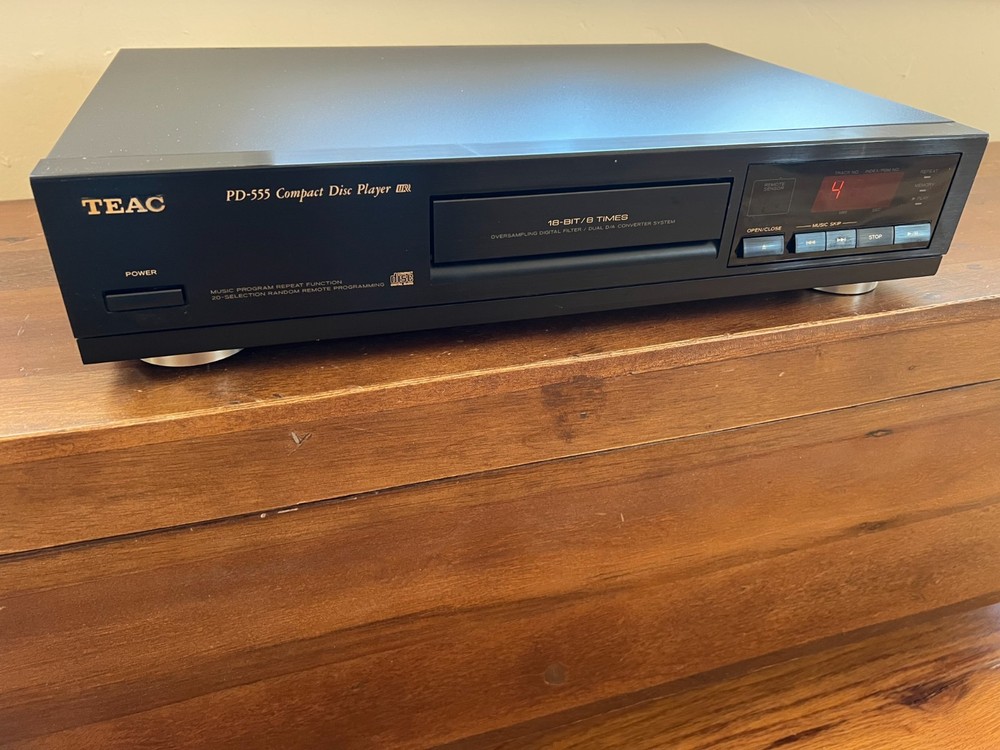 Vintage Teac PD-555 Compact Disc Player
