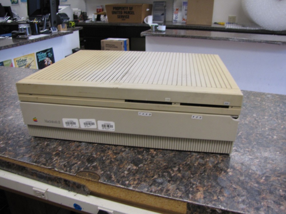 Vintage Apple Macintosh II M5000 Empty Case Only - HB15