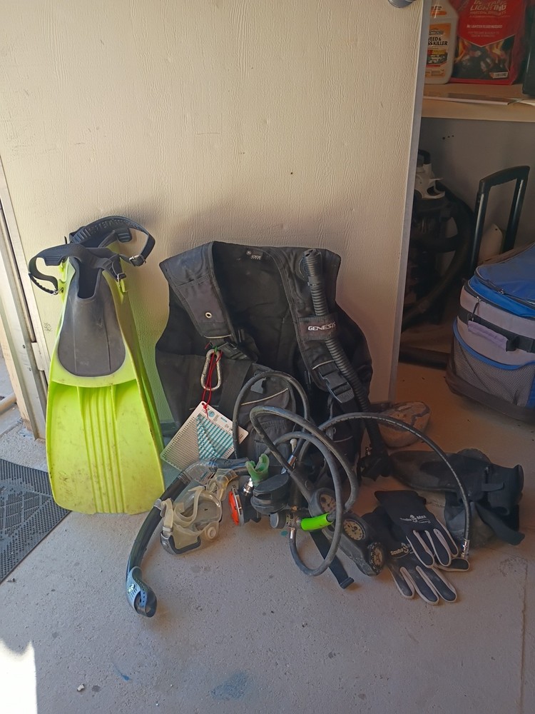 Genesis Scuba Lot - Multiple Items In Good Condition