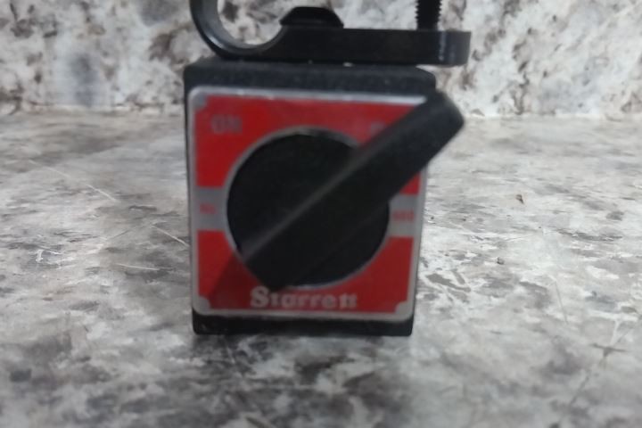 Starrett 660 7.5 In Maximum Reach Magnetic-Base Indicator Holder