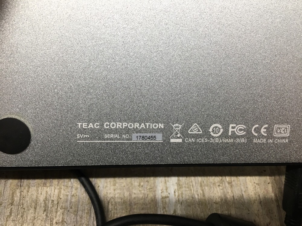 Tascam iXR USB Audio/MIDI Interface With iOS Connectivity and cable.