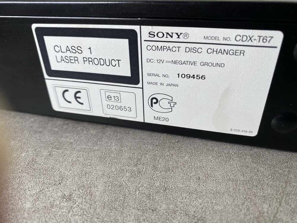 SONY CDX-T67 6 CD Disc Changer. Tested And Working