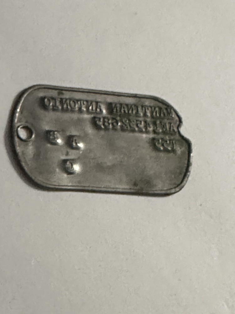 (One) WWII DOG TAGS Tag Antonio Mantinan