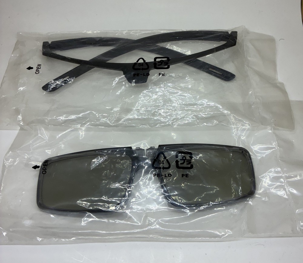 SONY Original Lightweight Passive 3D Glasses New